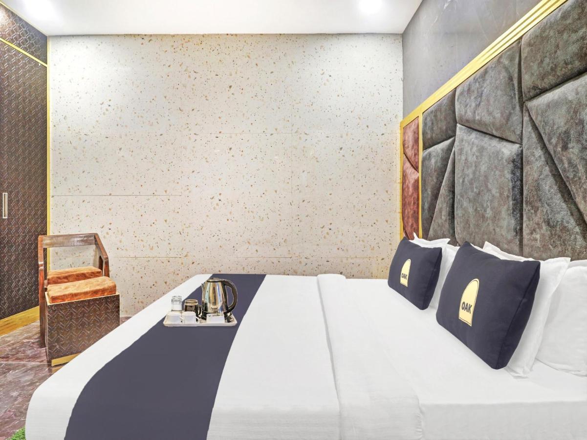 Townhouse Oak Pooth Haveli 德里 外观 照片