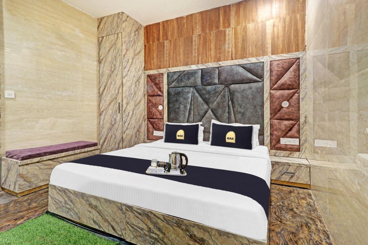 Townhouse Oak Pooth Haveli 德里 外观 照片