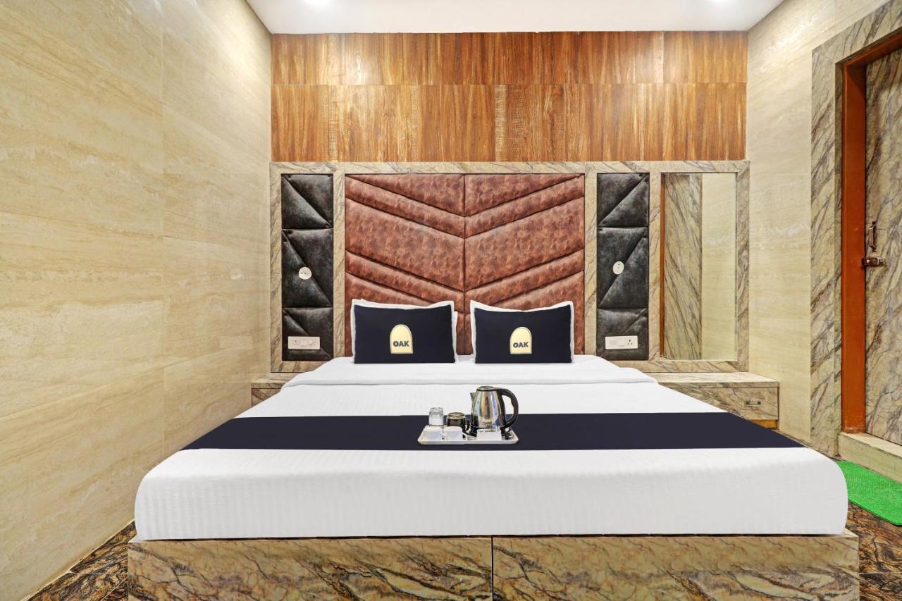 Townhouse Oak Pooth Haveli 德里 外观 照片